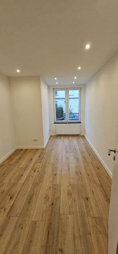 Predaj domu 252 m², pozemek 252 m², Warendorpstraße 25, Lübeck, Šlezvicko-Holštajnsko Predaj domu 252 m², pozemek 252 m², Warendorpstraße 25, Lübeck, Šlezvicko-Holštajnsko