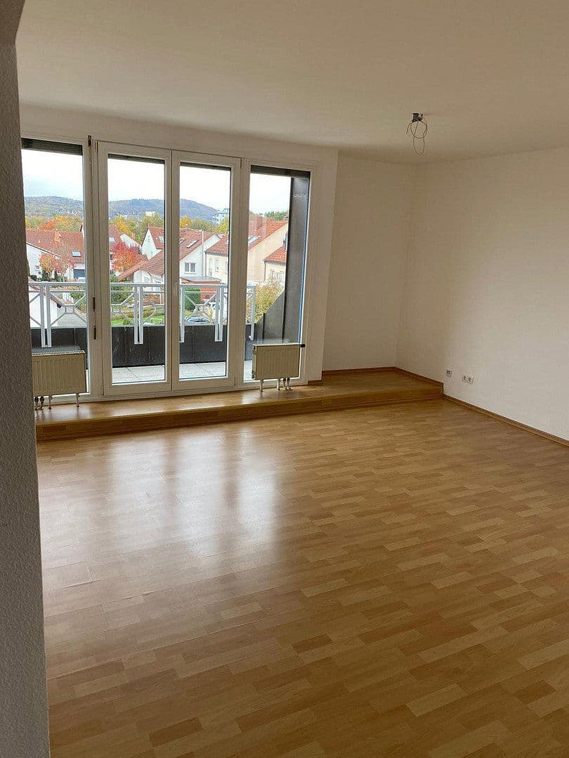 Prenájom bytu 3-izbový 82 m², Im Kohlruss 7, Liederbach am Taunus, Hesensko Prenájom bytu 3-izbový 82 m², Im Kohlruss 7, Liederbach am Taunus, Hesensko