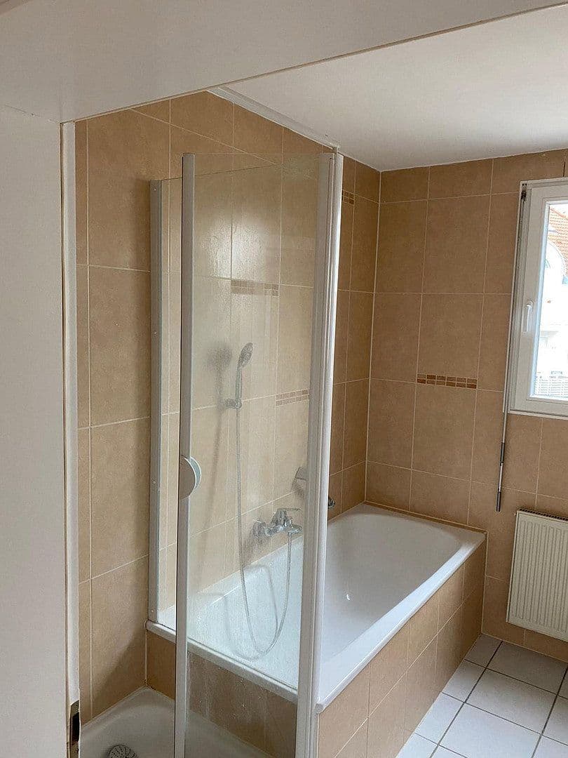 Prenájom bytu 3-izbový 82 m², Im Kohlruss 7, Liederbach am Taunus, Hesensko Prenájom bytu 3-izbový 82 m², Im Kohlruss 7, Liederbach am Taunus, Hesensko