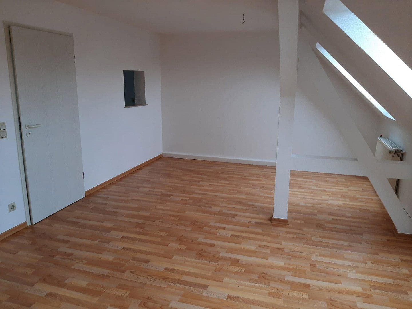Prenájom bytu 3-izbový 86 m², Gera, Durínsko Prenájom bytu 3-izbový 86 m², Gera, Durínsko