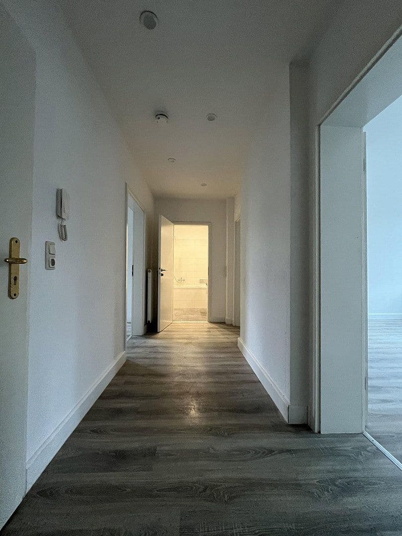 Prenájom bytu 3-izbový 78 m², Kolpingstraße 36, Zwickau, Sasko Prenájom bytu 3-izbový 78 m², Kolpingstraße 36, Zwickau, Sasko