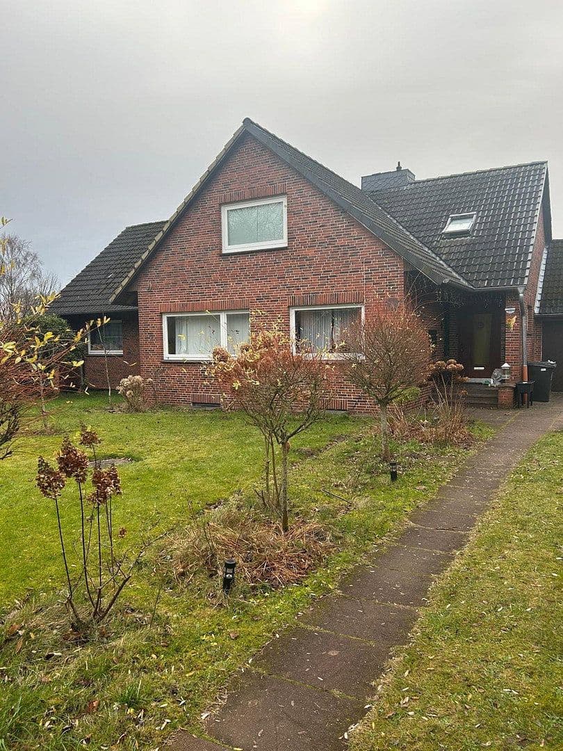 Prenájom domu 190 m², pozemek 1.200 m², Itzehoe, Šlezvicko-Holštajnsko Prenájom domu 190 m², pozemek 1.200 m², Itzehoe, Šlezvicko-Holštajnsko