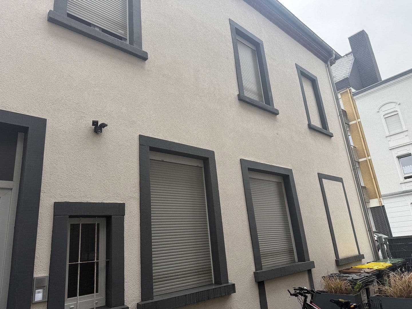 Prenájom domu 120 m², pozemek 200 m², Frankfurt, Hesensko Prenájom domu 120 m², pozemek 200 m², Frankfurt, Hesensko