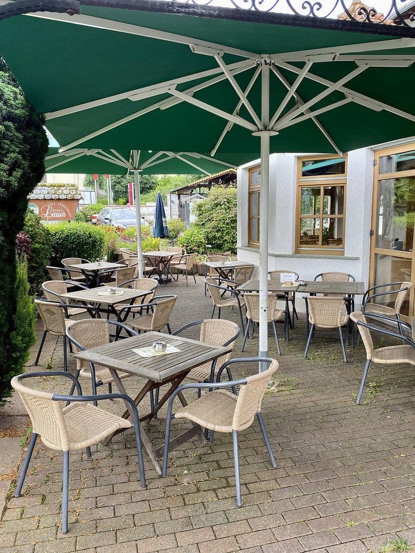 Predaj nebytového priestoru 1.445 m², Bad Soden-Salmünster, Hesensko Predaj nebytového priestoru 1.445 m², Bad Soden-Salmünster, Hesensko