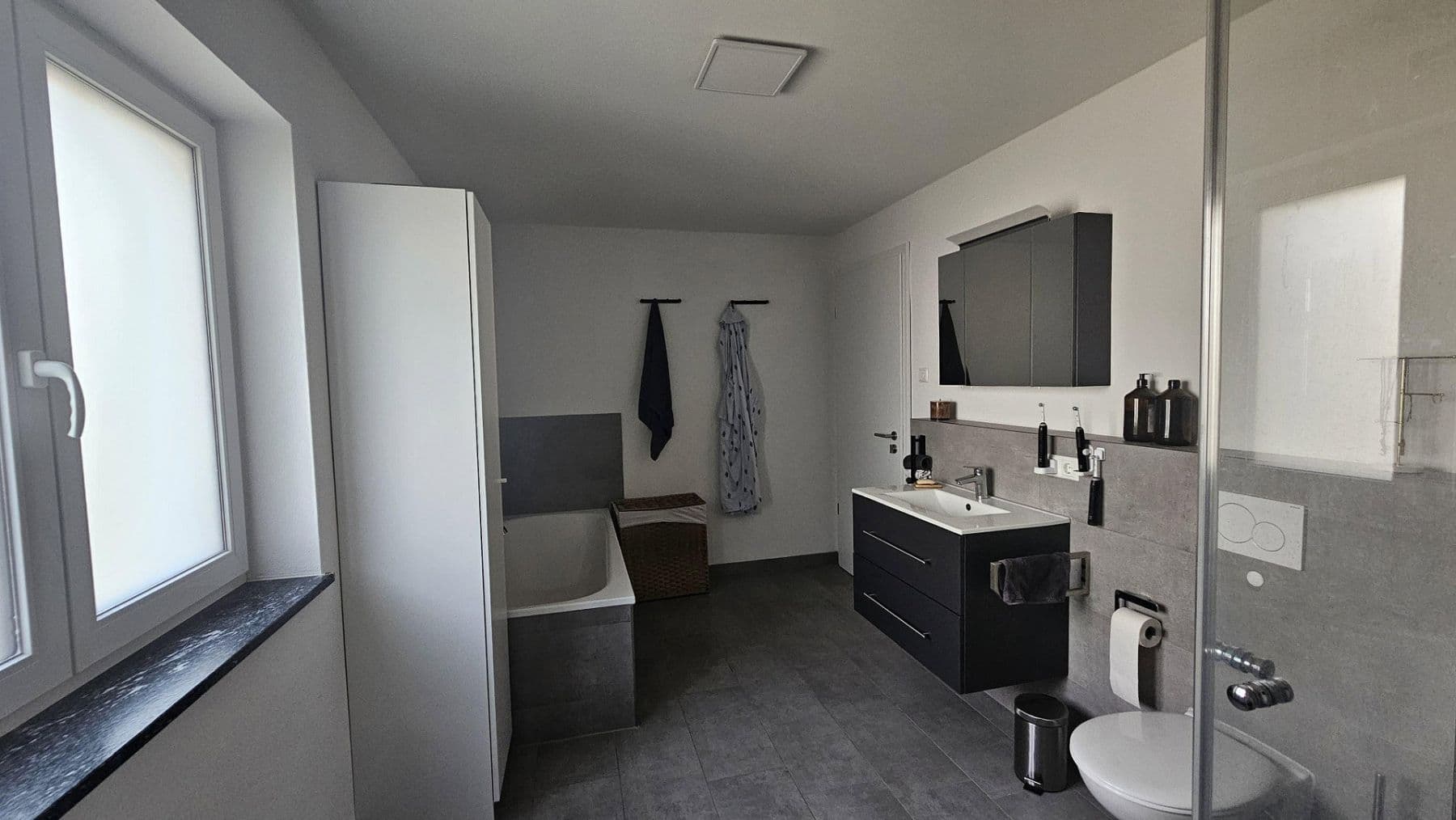 Prenájom bytu 3-izbový 89 m², Hauptstr. 39a, Unterdietfurt, Bavorsko Prenájom bytu 3-izbový 89 m², Hauptstr. 39a, Unterdietfurt, Bavorsko