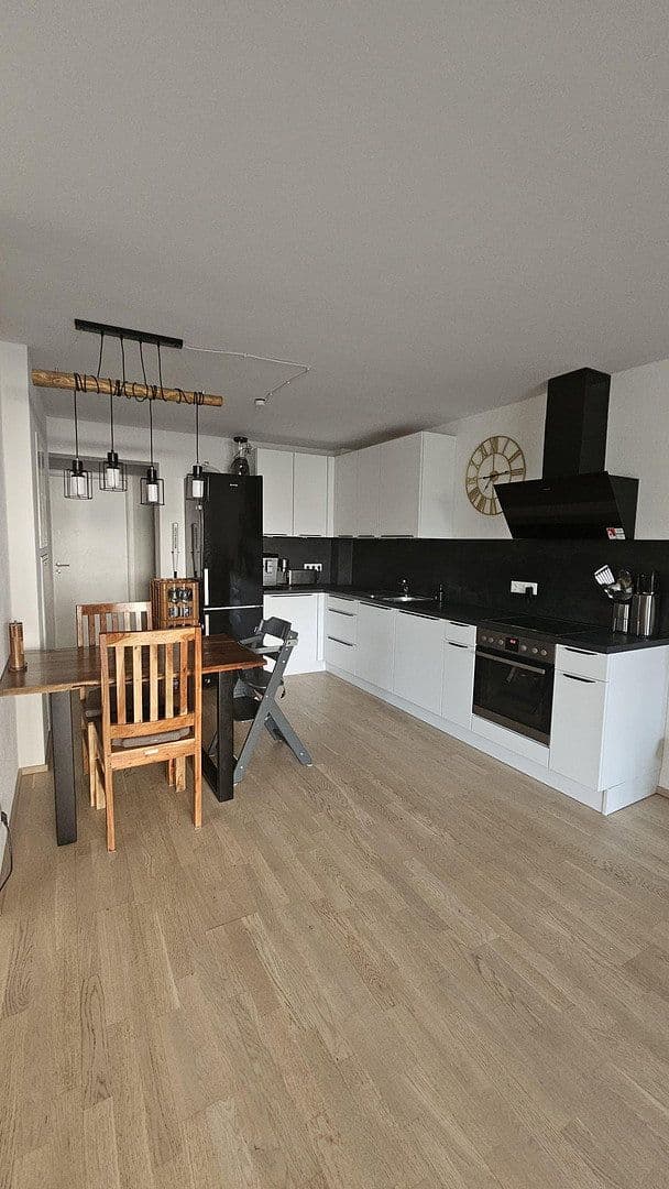 Prenájom bytu 3-izbový 89 m², Hauptstr. 39a, Unterdietfurt, Bavorsko Prenájom bytu 3-izbový 89 m², Hauptstr. 39a, Unterdietfurt, Bavorsko