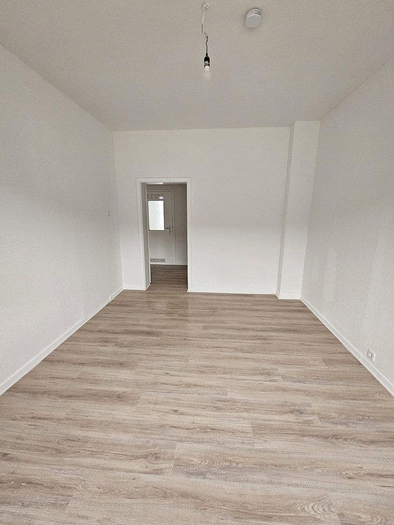 Prenájom bytu 3-izbový 62 m², Wanheimer Str. 13, Duisburg, Severné Porýnie - Westfálsko Prenájom bytu 3-izbový 62 m², Wanheimer Str. 13, Duisburg, Severné Porýnie - Westfálsko