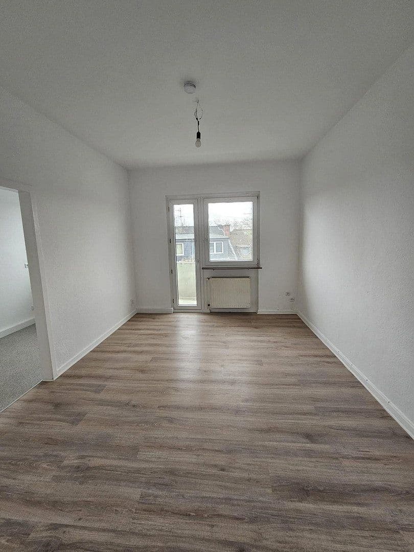 Prenájom bytu 3-izbový 62 m², Wanheimer Str. 13, Duisburg, Severné Porýnie - Westfálsko Prenájom bytu 3-izbový 62 m², Wanheimer Str. 13, Duisburg, Severné Porýnie - Westfálsko