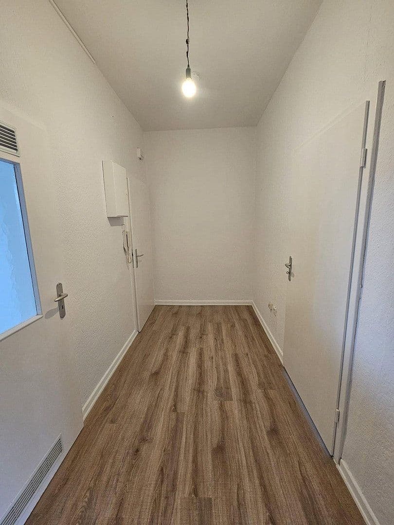 Prenájom bytu 3-izbový 62 m², Wanheimer Str. 13, Duisburg, Severné Porýnie - Westfálsko Prenájom bytu 3-izbový 62 m², Wanheimer Str. 13, Duisburg, Severné Porýnie - Westfálsko