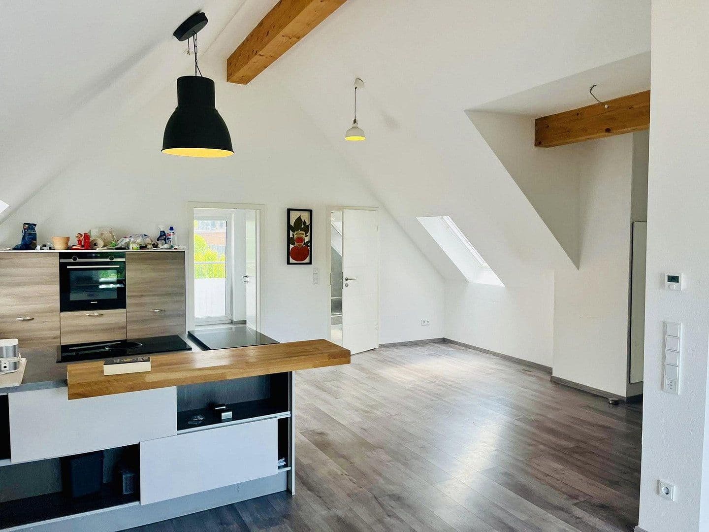 Prenájom bytu 3-izbový 110 m², Gwinnerstraße 35, Frankfurt am Main, Hesensko Prenájom bytu 3-izbový 110 m², Gwinnerstraße 35, Frankfurt am Main, Hesensko