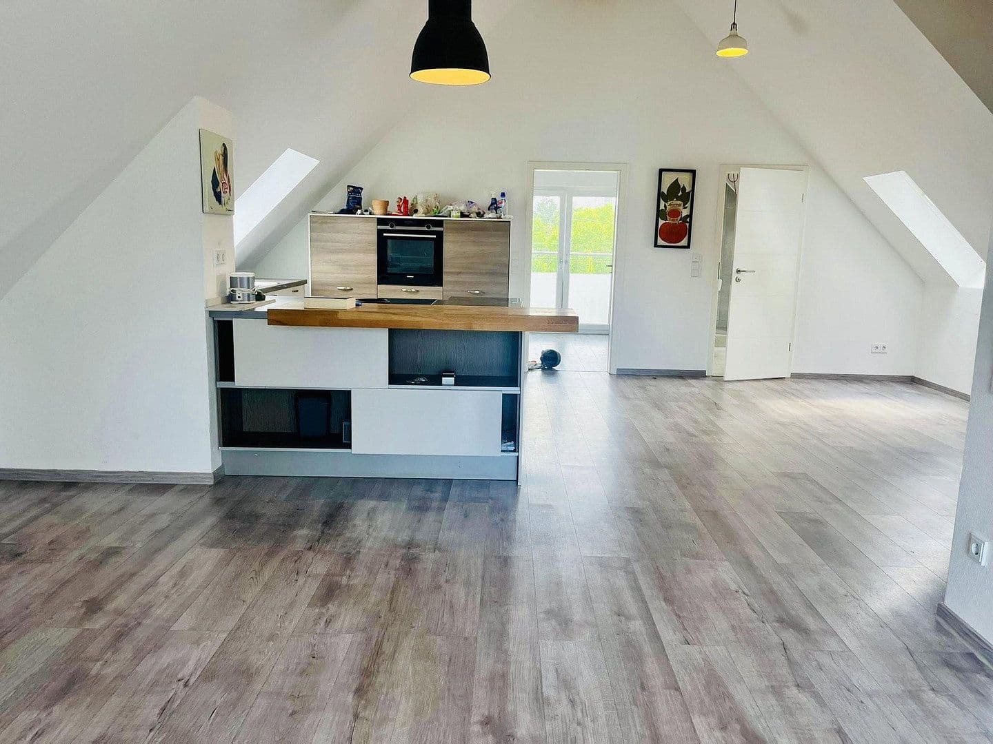 Prenájom bytu 3-izbový 110 m², Gwinnerstraße 35, Frankfurt am Main, Hesensko Prenájom bytu 3-izbový 110 m², Gwinnerstraße 35, Frankfurt am Main, Hesensko