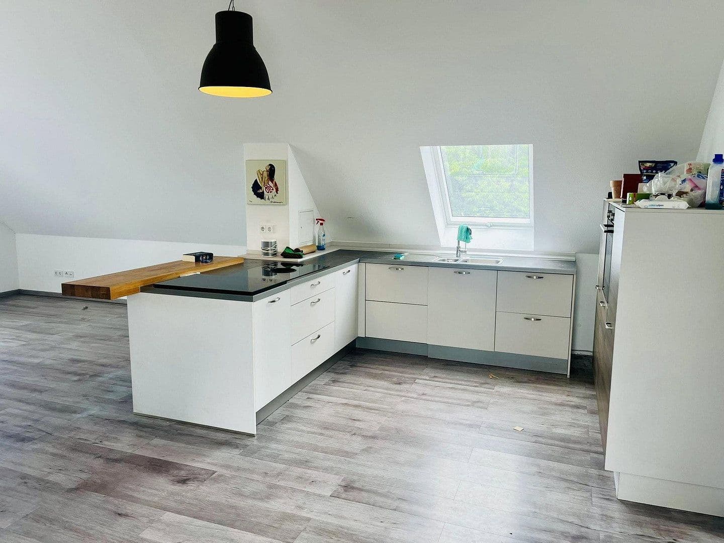 Prenájom bytu 3-izbový 110 m², Gwinnerstraße 35, Frankfurt am Main, Hesensko Prenájom bytu 3-izbový 110 m², Gwinnerstraße 35, Frankfurt am Main, Hesensko