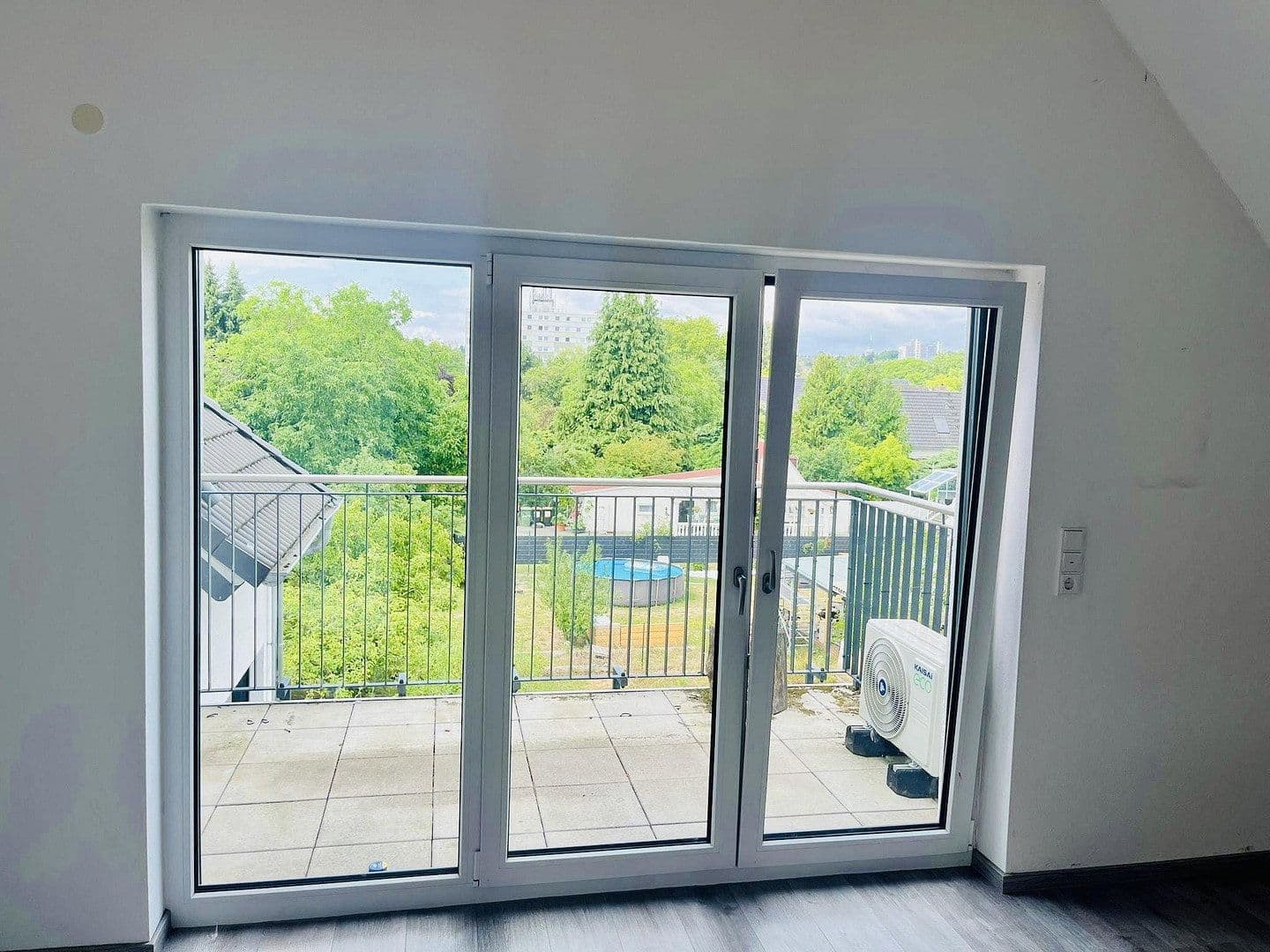 Prenájom bytu 3-izbový 110 m², Gwinnerstraße 35, Frankfurt am Main, Hesensko Prenájom bytu 3-izbový 110 m², Gwinnerstraße 35, Frankfurt am Main, Hesensko