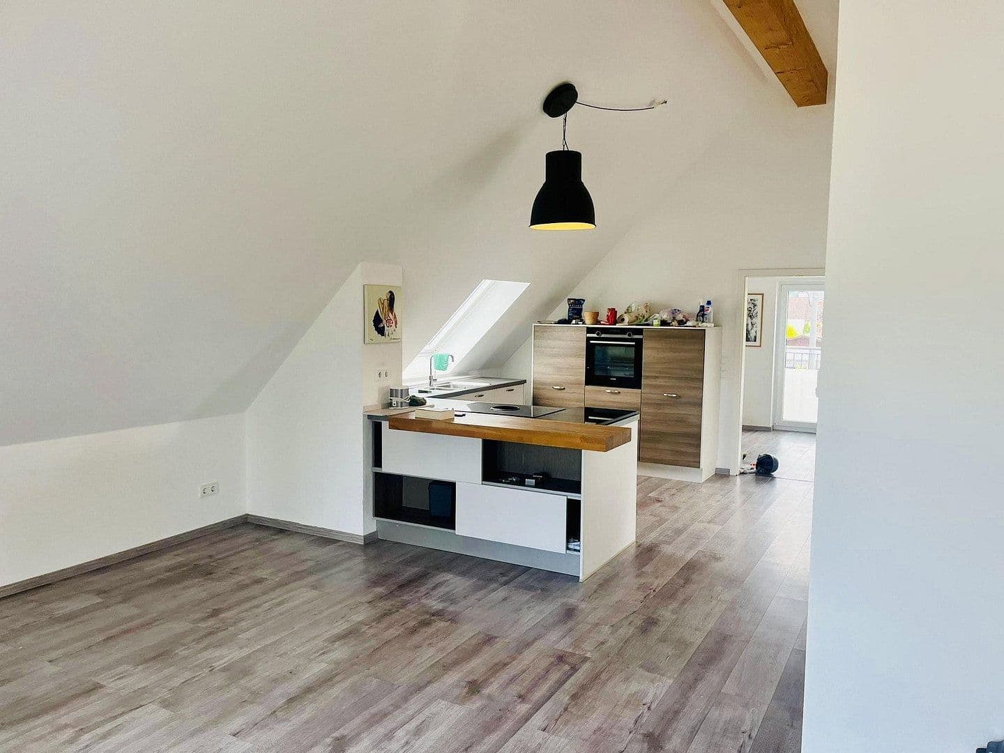 Prenájom bytu 3-izbový 110 m², Gwinnerstraße 35, Frankfurt am Main, Hesensko Prenájom bytu 3-izbový 110 m², Gwinnerstraße 35, Frankfurt am Main, Hesensko