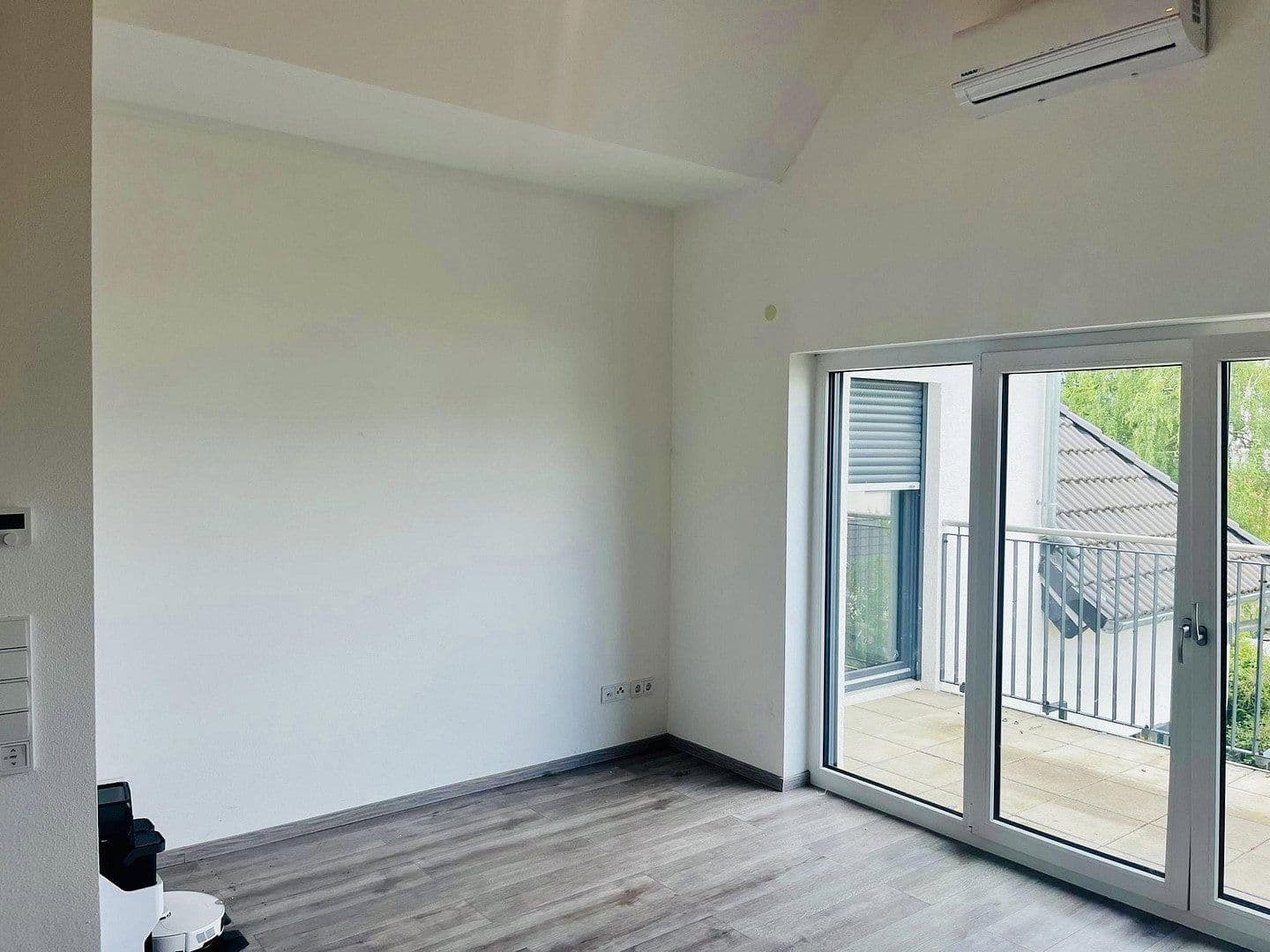 Prenájom bytu 3-izbový 110 m², Gwinnerstraße 35, Frankfurt am Main, Hesensko Prenájom bytu 3-izbový 110 m², Gwinnerstraße 35, Frankfurt am Main, Hesensko