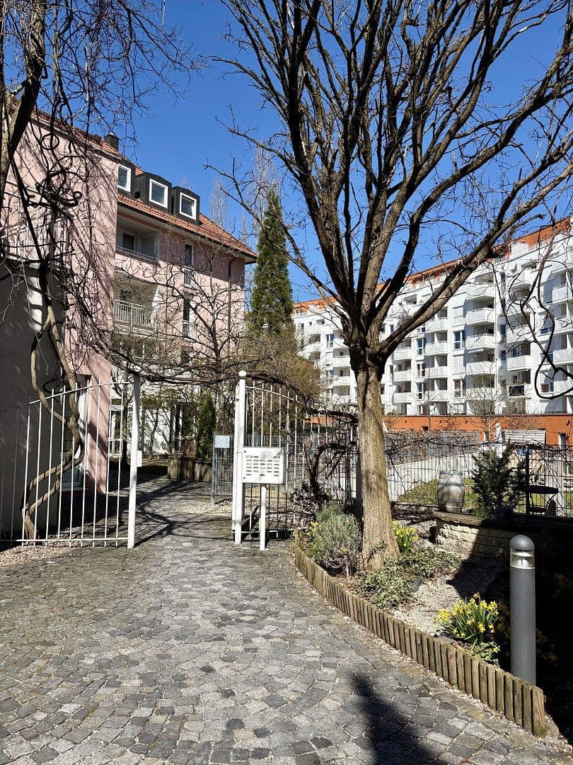 Prenájom bytu 2-izbový 72 m², München, Bavorsko Prenájom bytu 2-izbový 72 m², München, Bavorsko