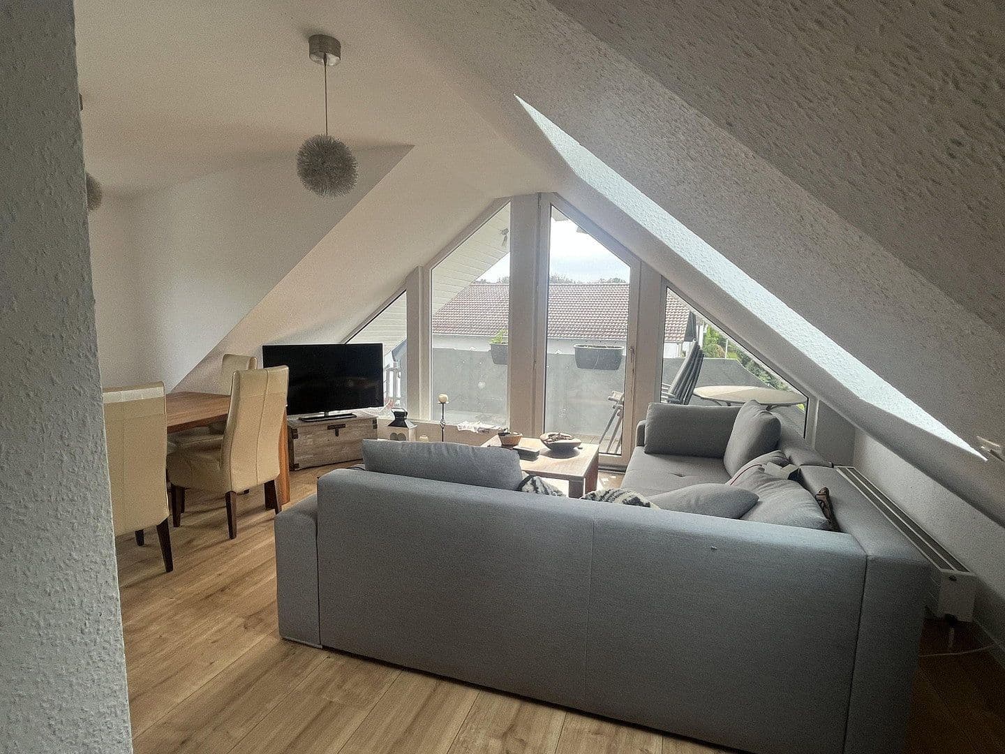 Prenájom bytu 4-izbový 91 m², Westerwaldstraße 5, Limburg an der Lahn, Hesensko Prenájom bytu 4-izbový 91 m², Westerwaldstraße 5, Limburg an der Lahn, Hesensko