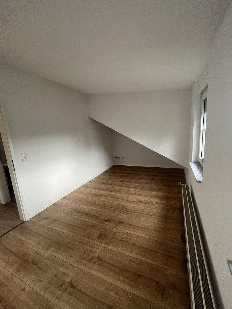 Prenájom bytu 4-izbový 91 m², Westerwaldstraße 5, Limburg an der Lahn, Hesensko Prenájom bytu 4-izbový 91 m², Westerwaldstraße 5, Limburg an der Lahn, Hesensko