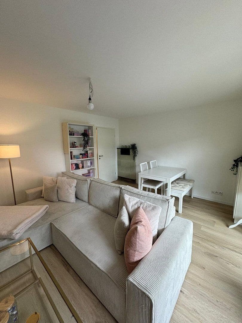 Prenájom bytu 3-izbový 60 m², Kernen im Remstal, Bádensko-Wurttembersko Prenájom bytu 3-izbový 60 m², Kernen im Remstal, Bádensko-Wurttembersko