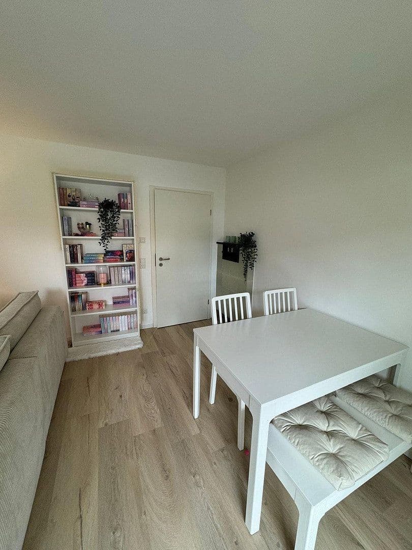 Prenájom bytu 3-izbový 60 m², Kernen im Remstal, Bádensko-Wurttembersko Prenájom bytu 3-izbový 60 m², Kernen im Remstal, Bádensko-Wurttembersko