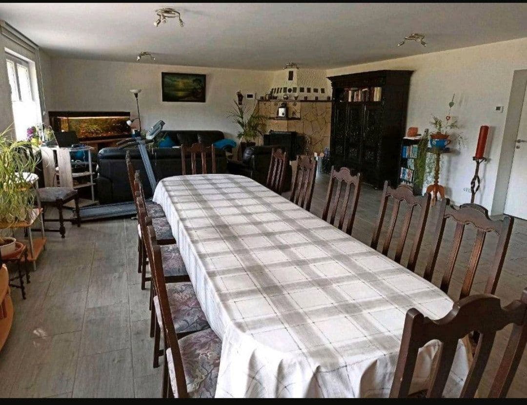 Predaj domu 500 m², pozemek 7.000 m², Altenkirchen (Westerwald), Porýnie-Falcko Predaj domu 500 m², pozemek 7.000 m², Altenkirchen (Westerwald), Porýnie-Falcko