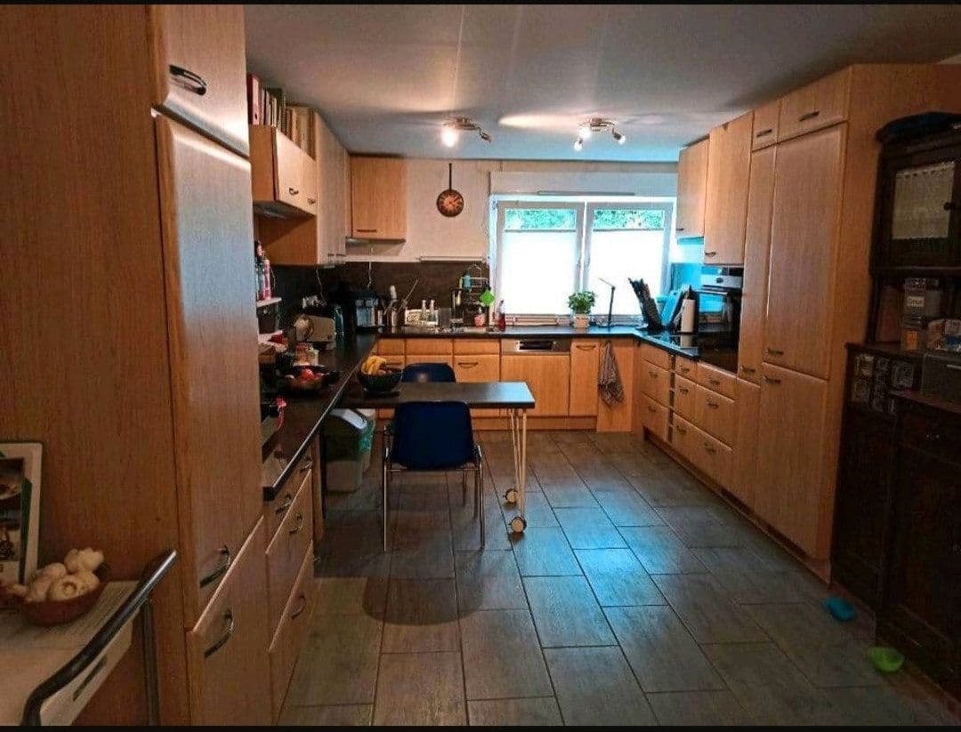 Predaj domu 500 m², pozemek 7.000 m², Altenkirchen (Westerwald), Porýnie-Falcko Predaj domu 500 m², pozemek 7.000 m², Altenkirchen (Westerwald), Porýnie-Falcko