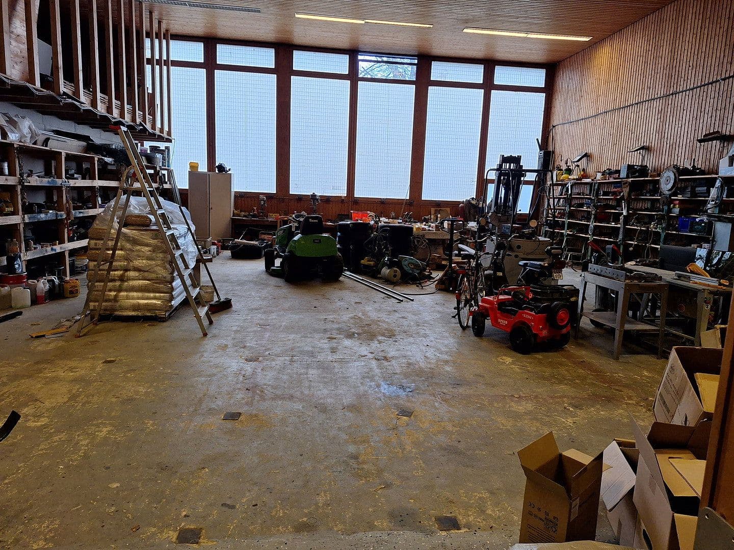 Predaj domu 500 m², pozemek 7.000 m², Altenkirchen (Westerwald), Porýnie-Falcko Predaj domu 500 m², pozemek 7.000 m², Altenkirchen (Westerwald), Porýnie-Falcko