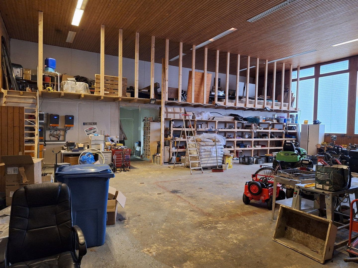 Predaj domu 500 m², pozemek 7.000 m², Altenkirchen (Westerwald), Porýnie-Falcko Predaj domu 500 m², pozemek 7.000 m², Altenkirchen (Westerwald), Porýnie-Falcko