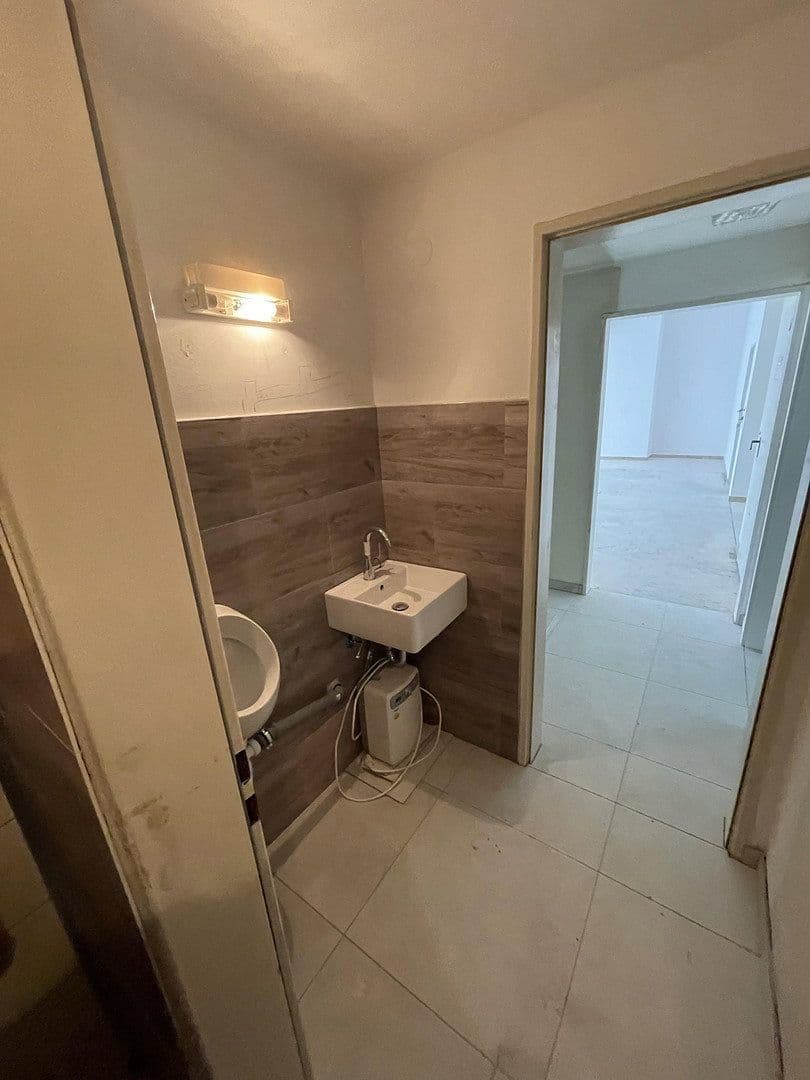 Prenájom nebytového priestoru 130 m², Hauptstrasse 155, Frechen, Severné Porýnie - Westfálsko Prenájom nebytového priestoru 130 m², Hauptstrasse 155, Frechen, Severné Porýnie - Westfálsko