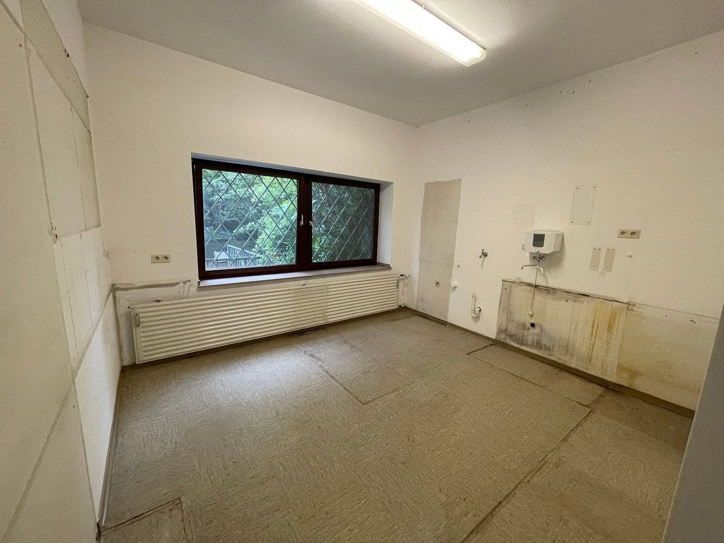 Prenájom nebytového priestoru 130 m², Hauptstrasse 155, Frechen, Severné Porýnie - Westfálsko Prenájom nebytového priestoru 130 m², Hauptstrasse 155, Frechen, Severné Porýnie - Westfálsko