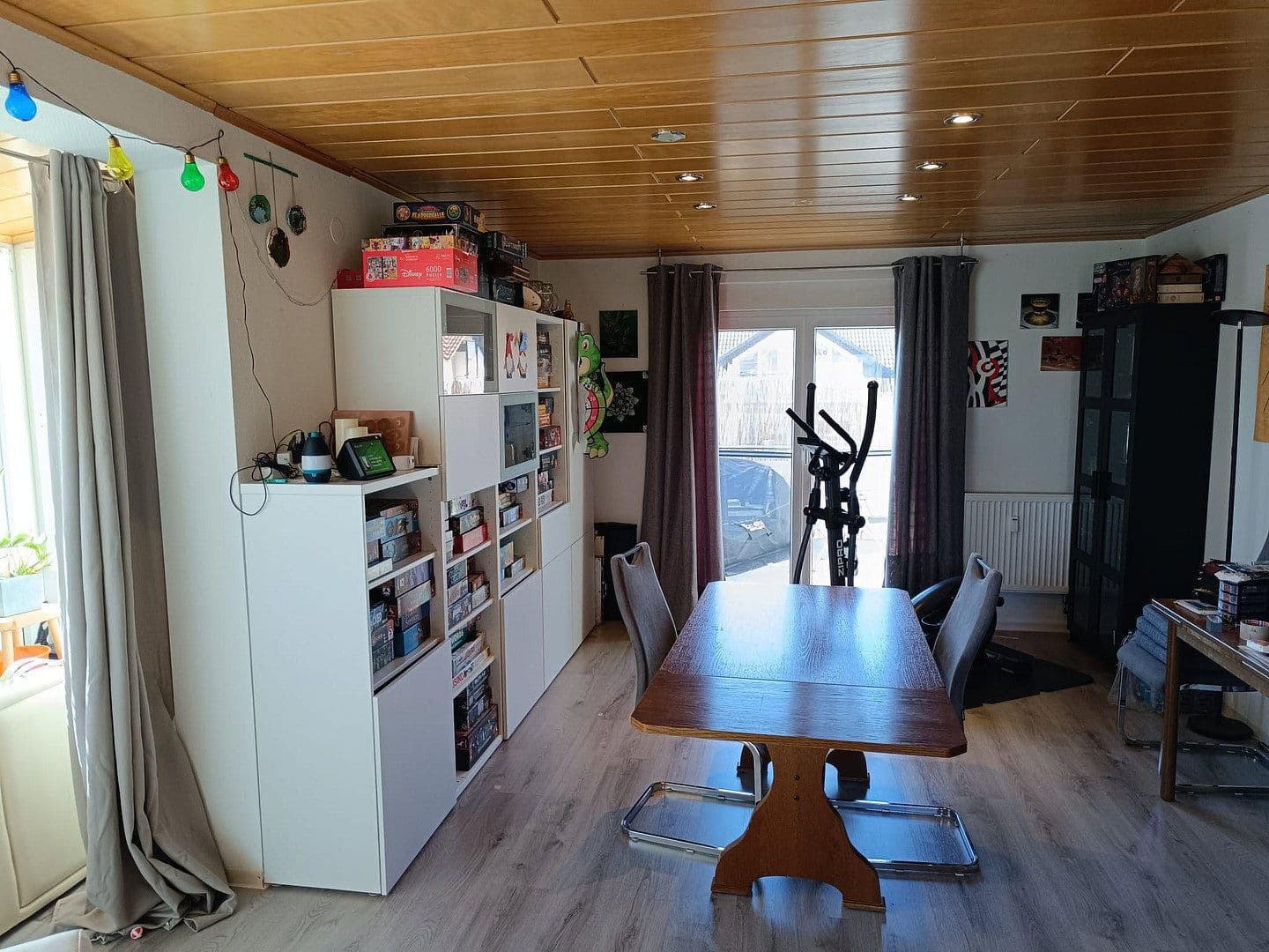 Prenájom bytu 4-izbový 105 m², Kornblumenstr. 22, Rheinstetten, Bádensko-Wurttembersko Prenájom bytu 4-izbový 105 m², Kornblumenstr. 22, Rheinstetten, Bádensko-Wurttembersko