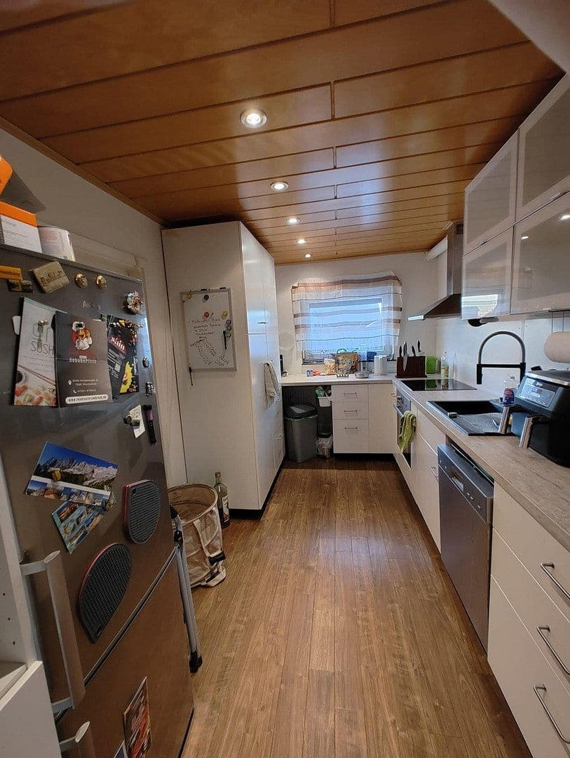 Prenájom bytu 4-izbový 105 m², Kornblumenstr. 22, Rheinstetten, Bádensko-Wurttembersko Prenájom bytu 4-izbový 105 m², Kornblumenstr. 22, Rheinstetten, Bádensko-Wurttembersko