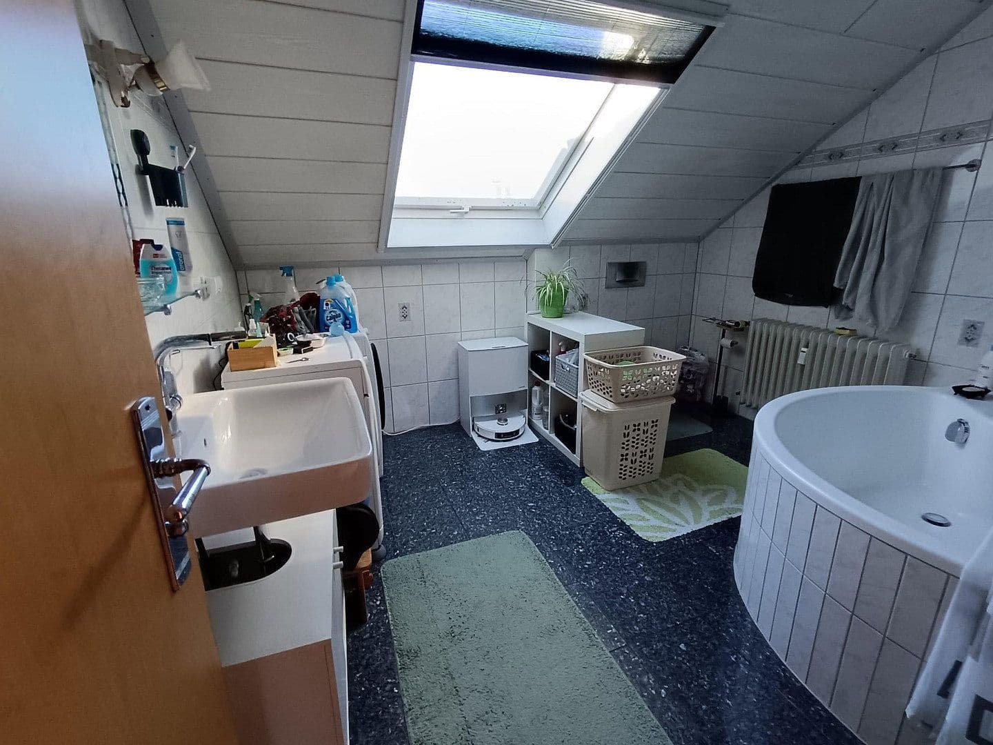 Prenájom bytu 4-izbový 105 m², Kornblumenstr. 22, Rheinstetten, Bádensko-Wurttembersko Prenájom bytu 4-izbový 105 m², Kornblumenstr. 22, Rheinstetten, Bádensko-Wurttembersko