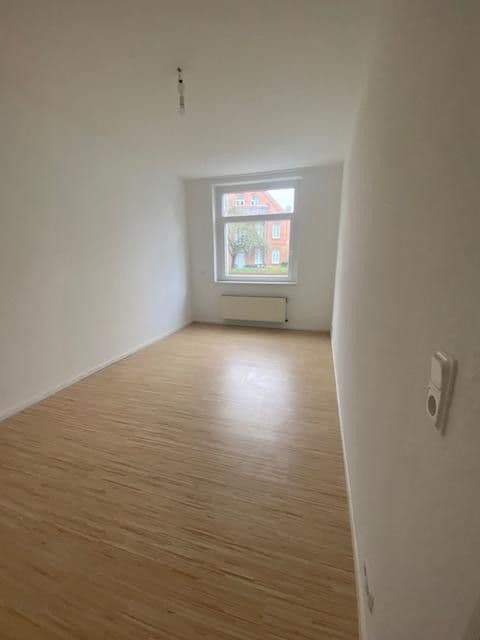 Prenájom bytu 2-izbový 60 m², Hannover, Dolné Sasko Prenájom bytu 2-izbový 60 m², Hannover, Dolné Sasko