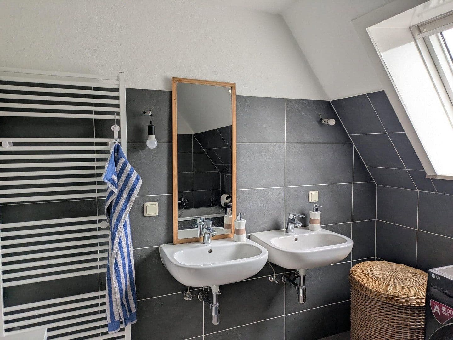 Prenájom domu 120 m², pozemek 500 m², Hollenbek, Šlezvicko-Holštajnsko Prenájom domu 120 m², pozemek 500 m², Hollenbek, Šlezvicko-Holštajnsko