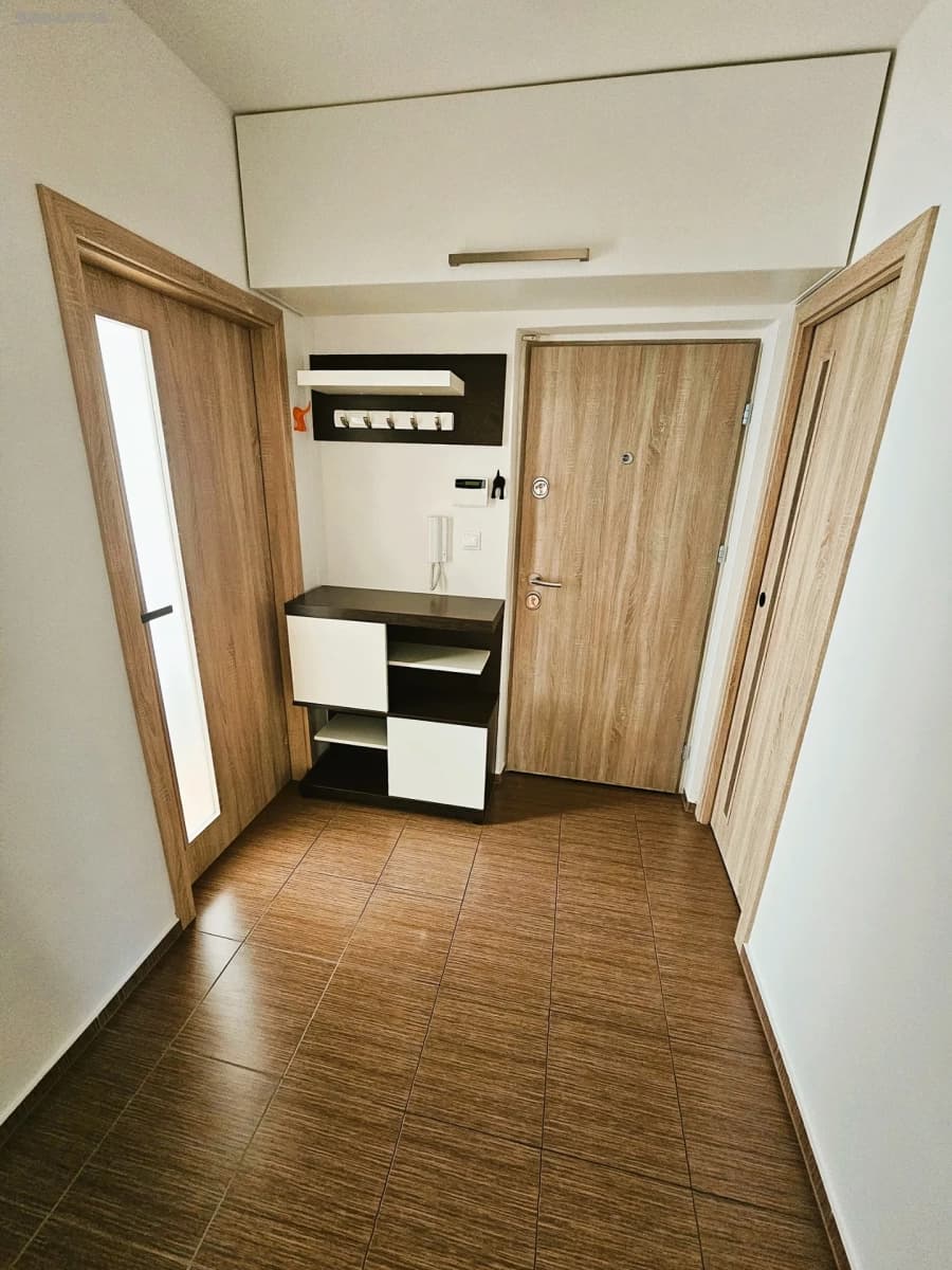 Prenájom bytu 3-izbový 73 m², Tuchorazská, Praha, Praha Prenájom bytu 3-izbový 73 m², Tuchorazská, Praha, Praha