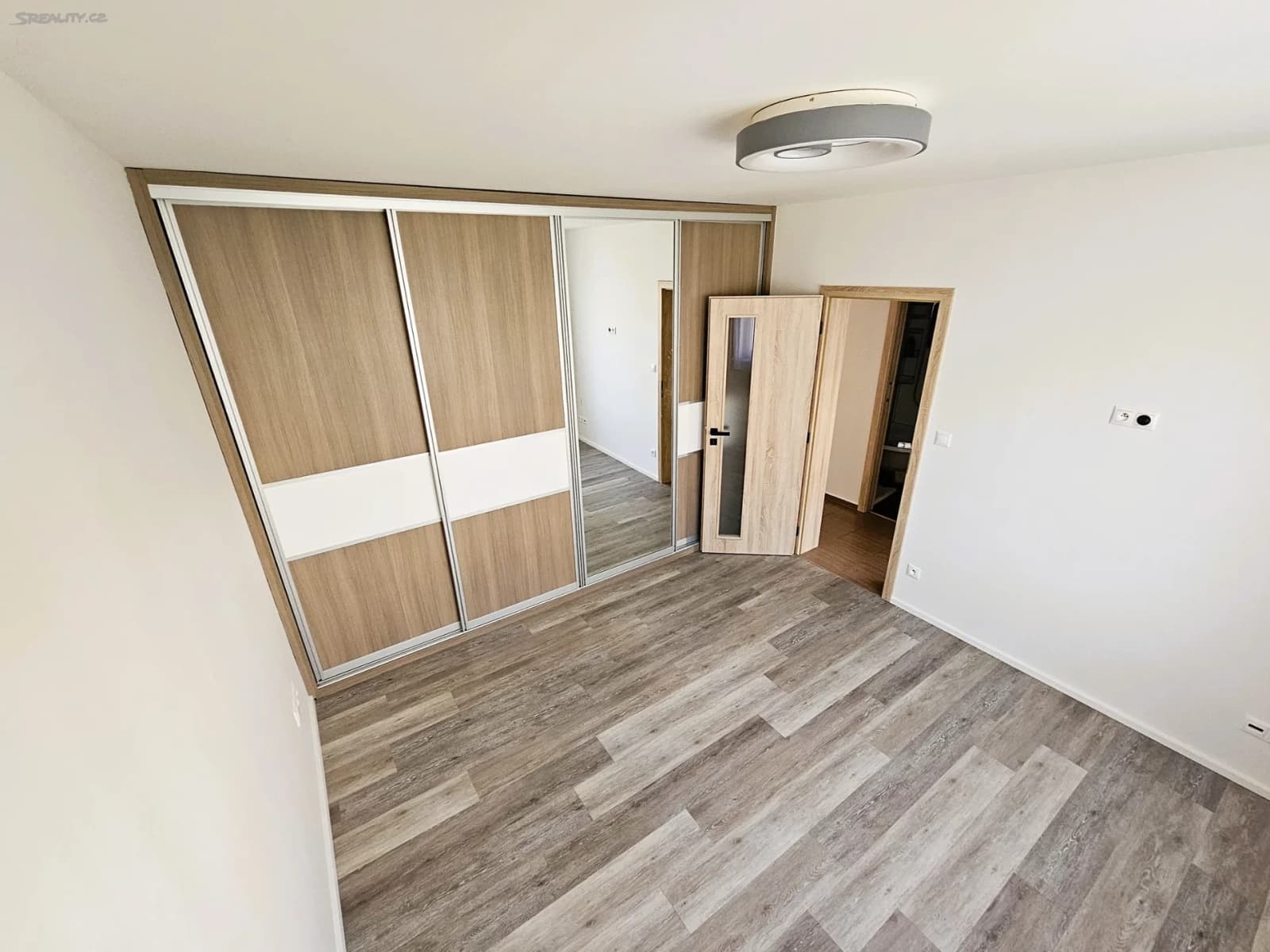 Prenájom bytu 3-izbový 73 m², Tuchorazská, Praha, Praha Prenájom bytu 3-izbový 73 m², Tuchorazská, Praha, Praha