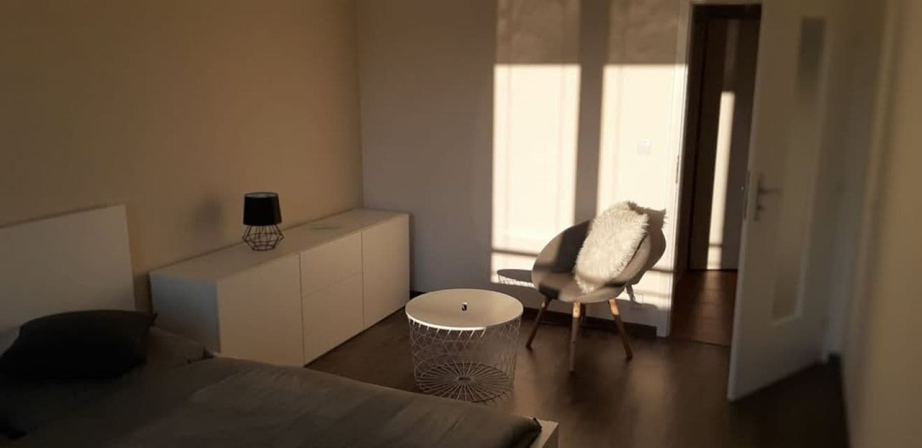 Prenájom bytu 2-izbový 52 m², Mattioliho, Praha, Praha Prenájom bytu 2-izbový 52 m², Mattioliho, Praha, Praha