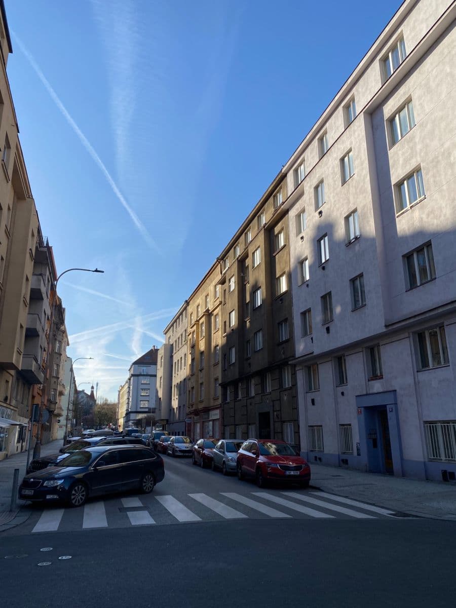 Prenájom bytu 2-izbový 46 m², Kafkova, Praha, Praha Prenájom bytu 2-izbový 46 m², Kafkova, Praha, Praha