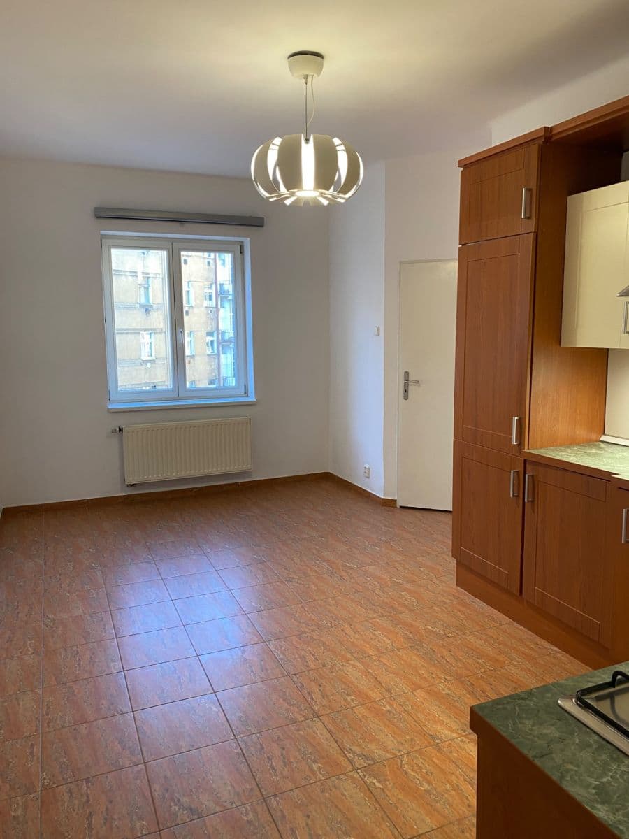 Prenájom bytu 2-izbový 46 m², Kafkova, Praha, Praha Prenájom bytu 2-izbový 46 m², Kafkova, Praha, Praha