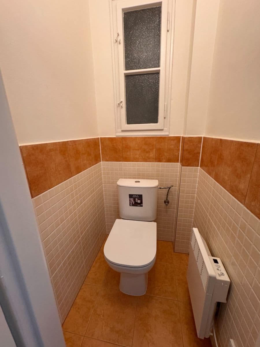 Prenájom bytu Garsoniéra 28 m², Jaurisova, Praha, Praha Prenájom bytu Garsoniéra 28 m², Jaurisova, Praha, Praha