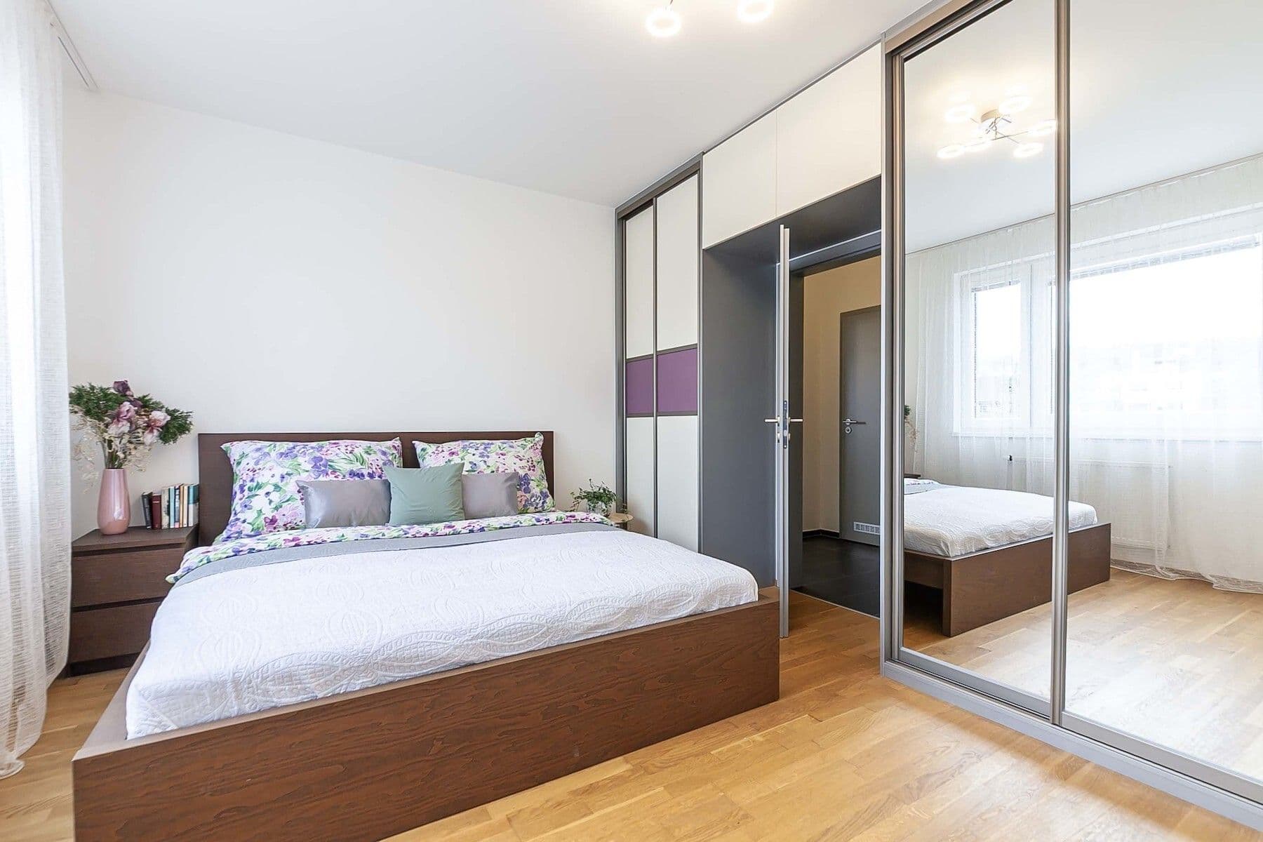 Predaj bytu 2-izbový 66 m², Pod Stolovou horou, Praha, Praha Predaj bytu 2-izbový 66 m², Pod Stolovou horou, Praha, Praha