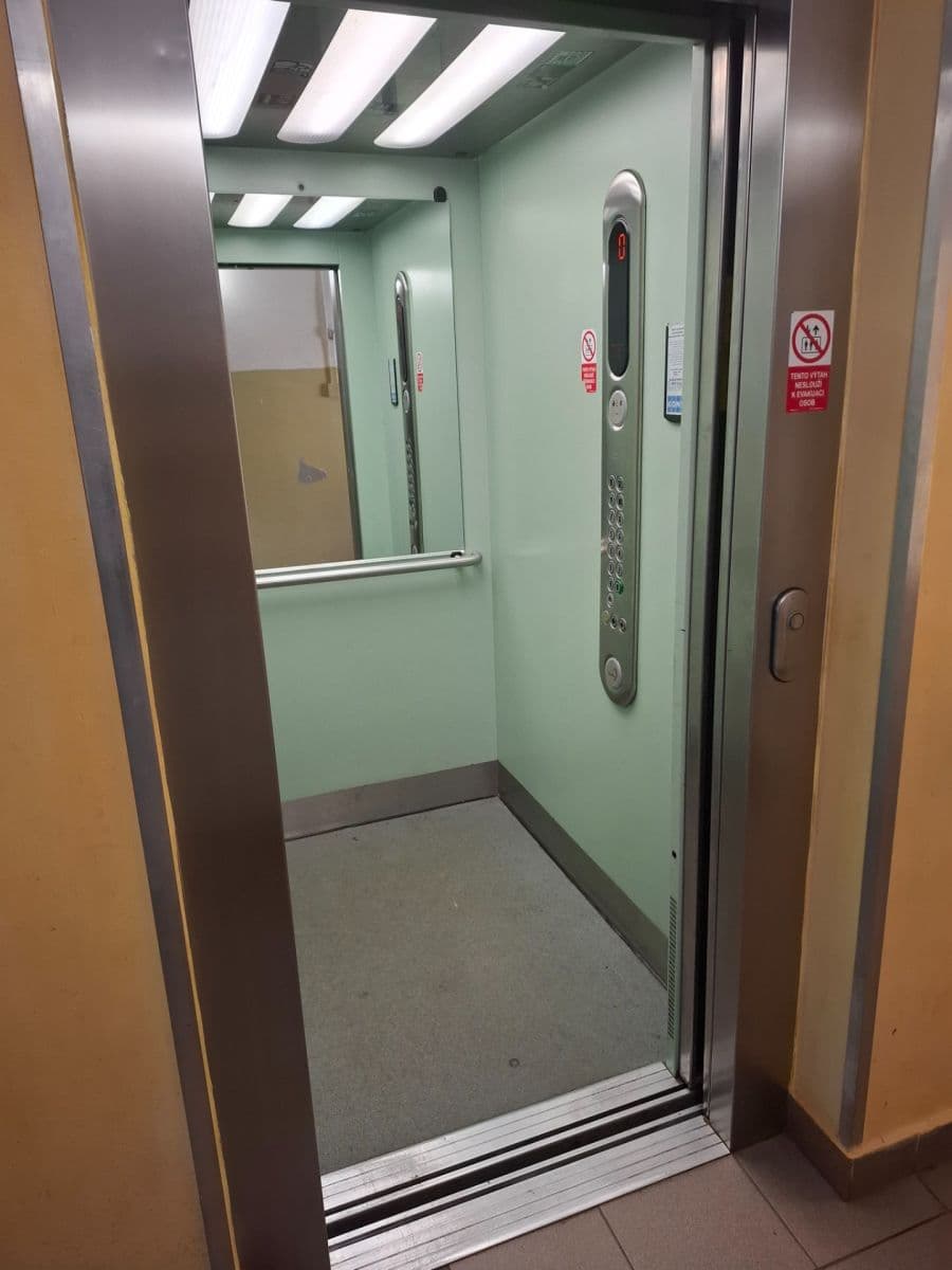 Predaj bytu 2-izbový 44 m², Lodžská, Praha, Praha Predaj bytu 2-izbový 44 m², Lodžská, Praha, Praha