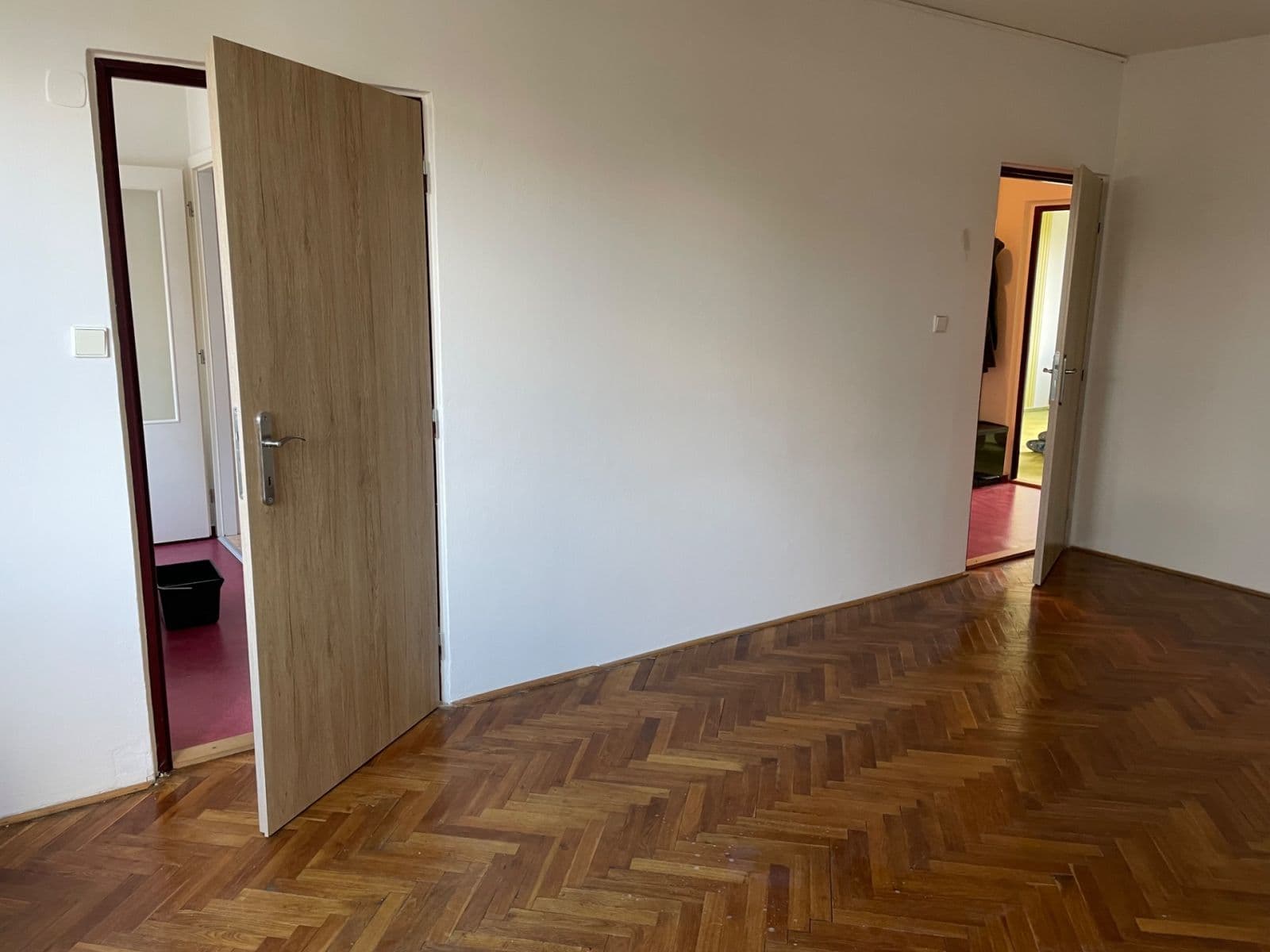 Prenájom bytu 2-izbový 63 m², U Trati, Karlovy Vary, Karlovarský kraj Prenájom bytu 2-izbový 63 m², U Trati, Karlovy Vary, Karlovarský kraj