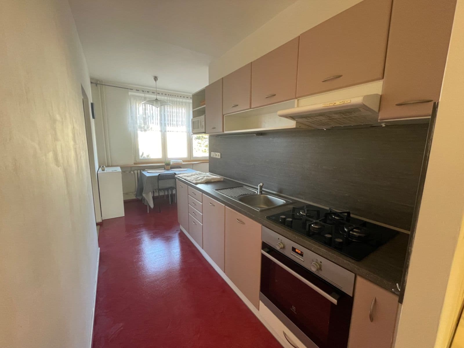 Prenájom bytu 2-izbový 63 m², U Trati, Karlovy Vary, Karlovarský kraj Prenájom bytu 2-izbový 63 m², U Trati, Karlovy Vary, Karlovarský kraj