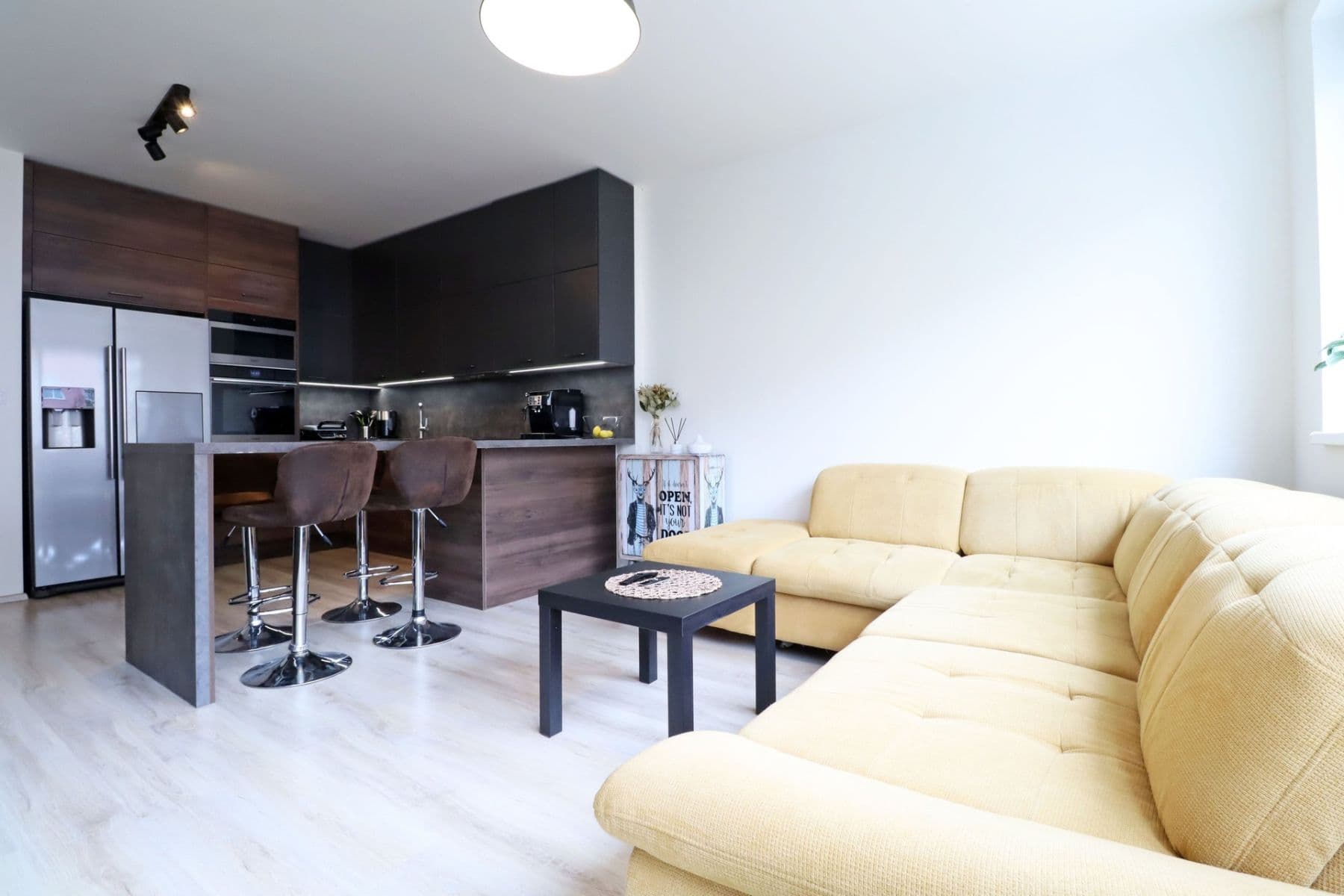 Prenájom bytu 2-izbový 58 m², Tupolevova, Praha, Praha Prenájom bytu 2-izbový 58 m², Tupolevova, Praha, Praha