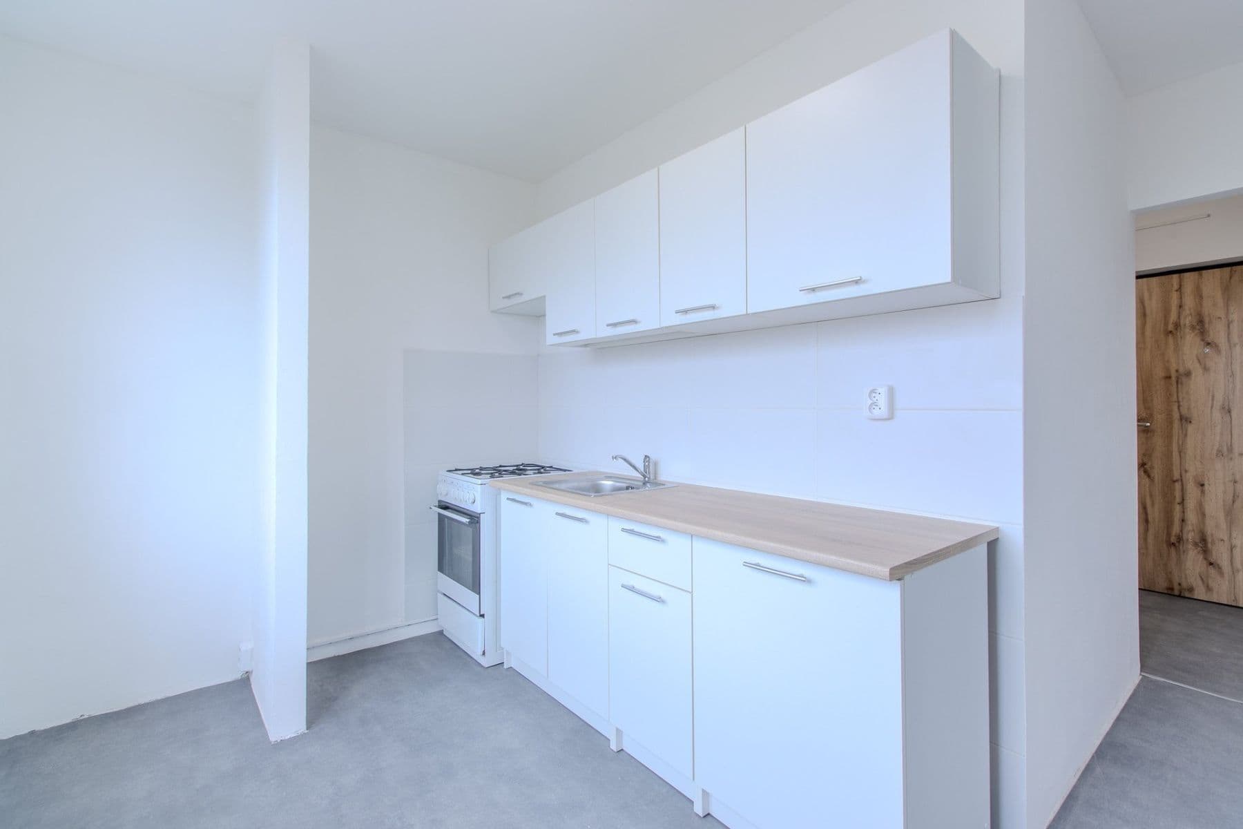 Prenájom bytu 1-izbový 36 m², Polská, Kladno, Středočeský kraj Prenájom bytu 1-izbový 36 m², Polská, Kladno, Středočeský kraj