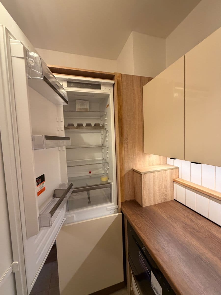 Prenájom bytu 2-izbový 52 m², Baranova, Praha, Praha Prenájom bytu 2-izbový 52 m², Baranova, Praha, Praha