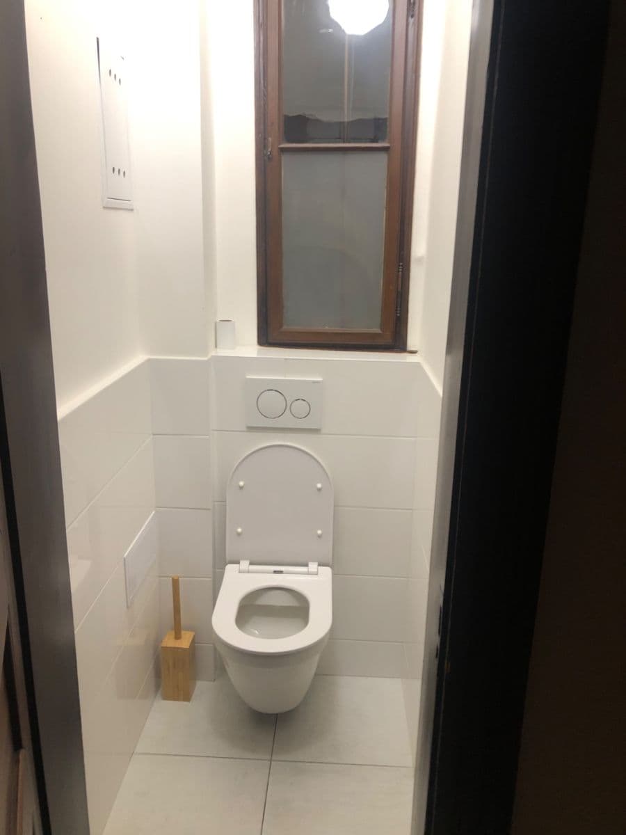 Prenájom bytu 3-izbový 80 m², Korunní, Praha, Praha Prenájom bytu 3-izbový 80 m², Korunní, Praha, Praha