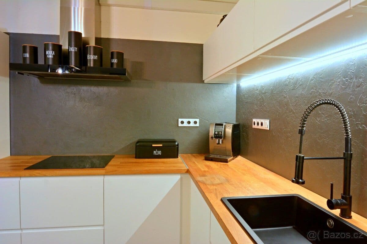 Predaj domu 255 m², pozemek 160 m², Brněnská, Opatovice, Jihomoravský kraj Predaj domu 255 m², pozemek 160 m², Brněnská, Opatovice, Jihomoravský kraj